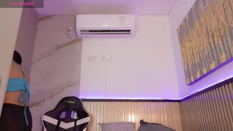 scarlet_vixen_ online show from 02/03/26, 01:27