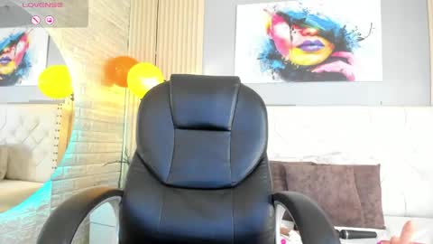 Scarlet online show from 04/27/26, 12:52