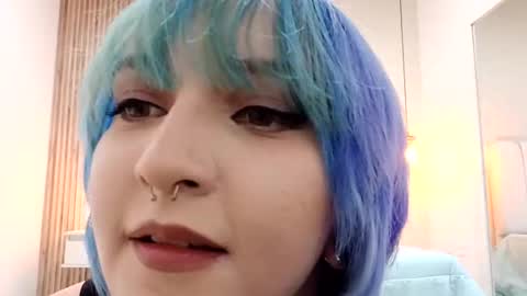 Scarlet online show from 11/18/25, 05:06