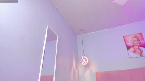 Scarlet  online show from 01/30/25, 11:02