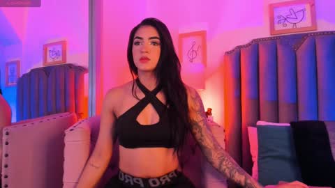 Snapshot of scarleth6 chatting on 12/13/24, 11:13 online show from 12/13/24, 11:13