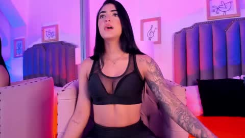 Snapshot of scarleth6 chatting on 12/23/24, 11:47 online show from 12/23/24, 11:47