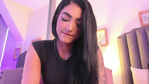 Snapshot of scarleth6 chatting on 01/11/25, 02:47 online show from 01/11/25, 02:47