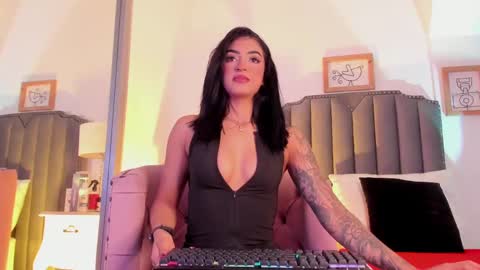 Snapshot of scarleth6 chatting on 02/21/25, 11:33 online show from 02/21/25, 11:33