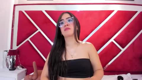 Snapshot of scarleth_fire chatting on 02/07/26, 12:20 Scarleth online show from 02/07/26, 12:20