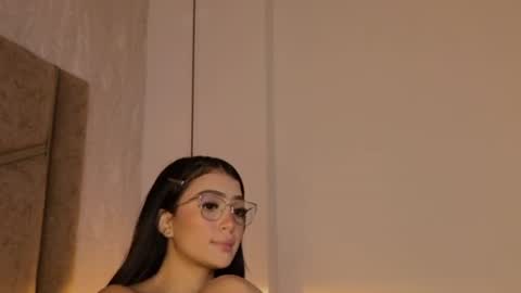 Snapshot of scarleth_lux_ chatting on 06/25/26, 04:45 Scarleth online show from 06/25/26, 04:45