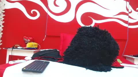 Snapshot of scarlethchannel chatting on 11/14/25, 10:51 Scarleth online show from 11/14/25, 10:51