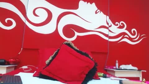 Snapshot of scarlethchannel chatting on 11/19/25, 06:41 Scarleth online show from 11/19/25, 06:41