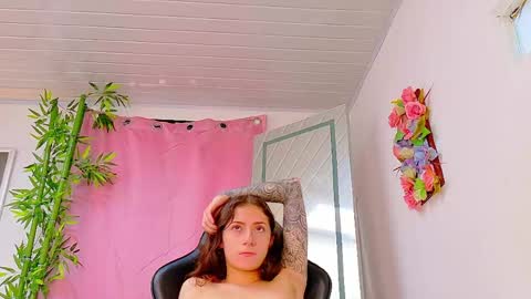 Snapshot of scarletjonesx chatting on 06/03/26, 06:24 Denis online show from 06/03/26, 06:24