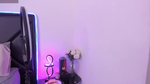 ScarletKent online show from 10/31/25, 03:57