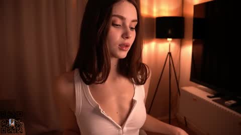 Snapshot of scarletmore chatting on 01/12/25, 08:47 Scarlet online show from 01/12/25, 08:47