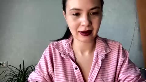 Snapshot of scarletpetal chatting on 01/22/25, 06:20 scarletpetal online show from 01/22/25, 06:20