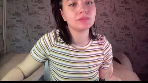 Snapshot of scarletpetal chatting on 09/23/25, 10:51 scarletpetal online show from 09/23/25, 10:51