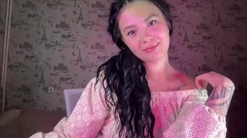 Snapshot of scarletpetal chatting on 10/04/25, 10:35 scarletpetal online show from 10/04/25, 10:35