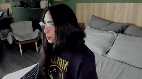 Scarlett  online show from 12/21/25, 02:13