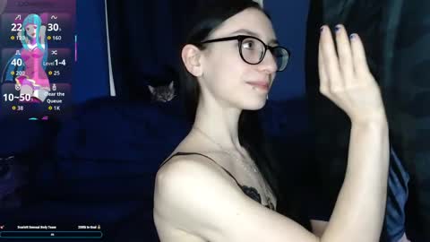 Snapshot of scarlett920 chatting on 04/19/26, 08:22 Vex online show from 04/19/26, 08:22