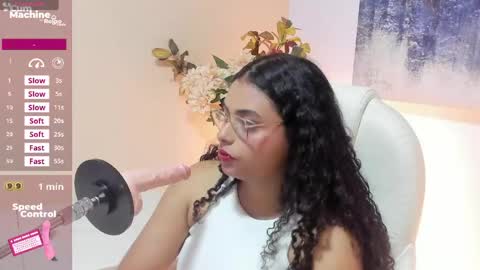 Snapshot of scarlett__2 chatting on 04/16/26, 11:29 Scarlett online show from 04/16/26, 11:29