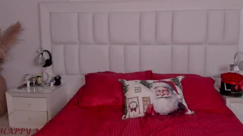 juli online show from 12/30/24, 10:34