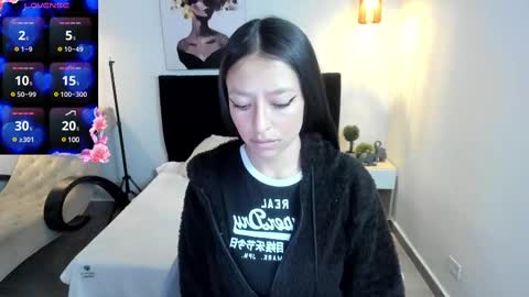 Scarlett online show from 02/17/25, 12:27