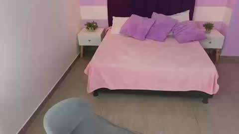 Snapshot of scarlett__bell chatting on 03/21/26, 01:48 Scarlett online show from 03/21/26, 01:48