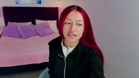 Snapshot of scarlett__bell chatting on 04/13/26, 01:27 Scarlett online show from 04/13/26, 01:27