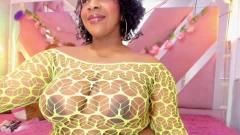 Snapshot of scarlett_boonett chatting on 12/21/24, 03:58 Scarlett online show from 12/21/24, 03:58