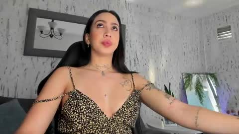 Snapshot of scarlett_buttock chatting on 04/24/26, 03:03 Scarlett online show from 04/24/26, 03:03