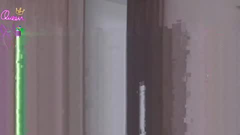 Snapshot of scarlett_diamond chatting on 03/23/26, 10:47 Scarlett Thumb up please help me 100 its important online show from 03/23/26, 10:47