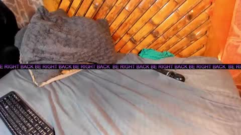 Mariana online show from 01/03/25, 03:01