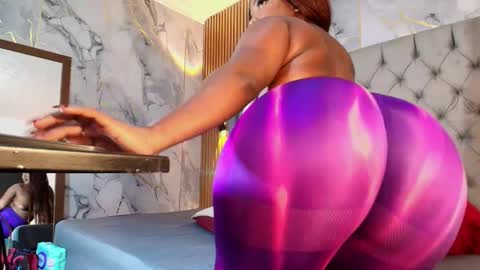 Snapshot of scarlett_diaz17 chatting on 01/14/26, 04:51 Mariana online show from 01/14/26, 04:51