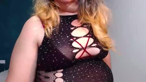 Scarlett  online show from 11/16/25, 12:55