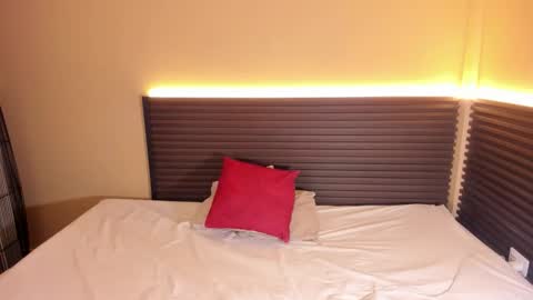 Snapshot of scarlett_enjoy1 chatting on 12/13/25, 07:53 scarlett_enjoy1 online show from 12/13/25, 07:53