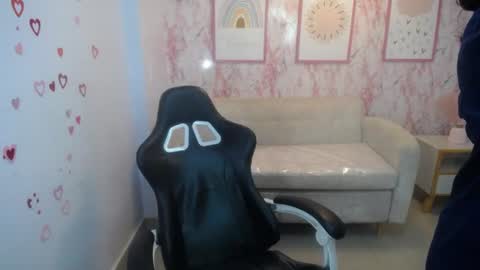 Snapshot of scarlett_jhonson_ch chatting on 06/24/26, 12:48 scarlett_jhonson_ch online show from 06/24/26, 12:48
