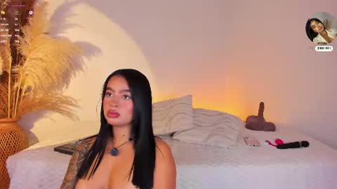 Snapshot of scarlett_keitt chatting on 06/23/26, 11:41 scarlet online show from 06/23/26, 11:41