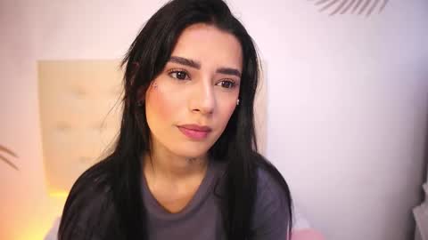 Lauren Scarlett online show from 11/10/25, 07:46