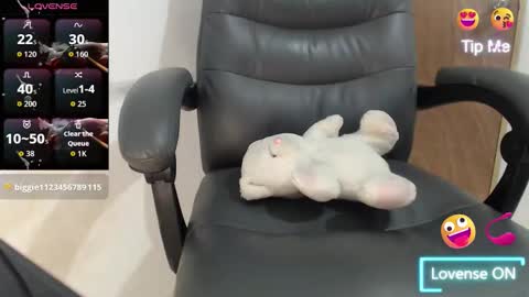 Snapshot of scarlett_liz chatting on 01/06/26, 03:05 Scarlett online show from 01/06/26, 03:05