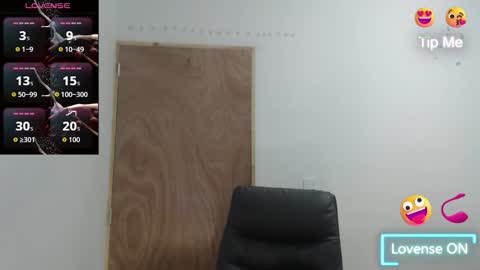 Snapshot of scarlett_liz chatting on 01/09/26, 03:37 Scarlett online show from 01/09/26, 03:37