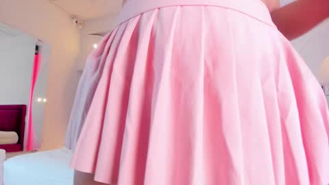 Snapshot of scarlett_model_ chatting on 02/20/25, 11:21 Mon to Sat 545pm to 1030pm col online show from 02/20/25, 11:21