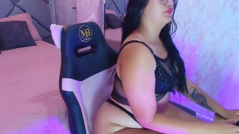 Snapshot of scarlett_montoya chatting on 01/06/26, 12:42 scarlett montoya online show from 01/06/26, 12:42