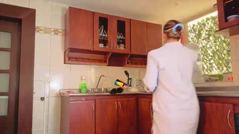 Snapshot of scarlett_moore_ chatting on 02/23/26, 04:04 Scarlett online show from 02/23/26, 04:04