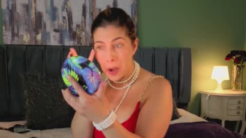 Snapshot of scarlett_moore_ chatting on 02/25/26, 02:16 Scarlett online show from 02/25/26, 02:16