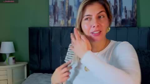 Snapshot of scarlett_moore_ chatting on 03/04/26, 01:50 Scarlett online show from 03/04/26, 01:50