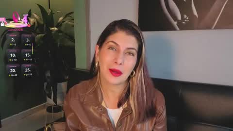 Snapshot of scarlett_moore_ chatting on 04/17/26, 04:32 Scarlett online show from 04/17/26, 04:32