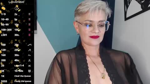 Snapshot of scarlett_paris chatting on 02/22/25, 11:13 Scarlett online show from 02/22/25, 11:13