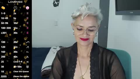 Snapshot of scarlett_paris chatting on 03/05/25, 02:46 Scarlett online show from 03/05/25, 02:46