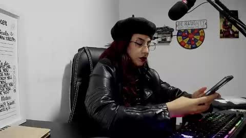 Snapshot of scarlett_sen chatting on 12/28/24, 01:59 Mistress Scarlett online show from 12/28/24, 01:59