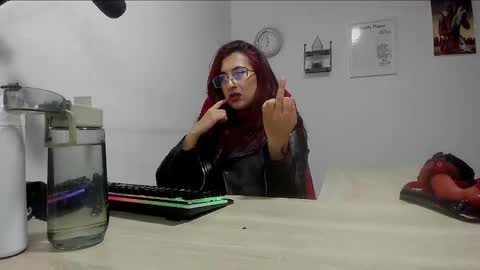 Snapshot of scarlett_sen chatting on 02/17/25, 03:42 Mistress Scarlett online show from 02/17/25, 03:42