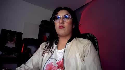 Snapshot of scarlett_sen chatting on 09/25/25, 03:27 Mistress Scarlett online show from 09/25/25, 03:27