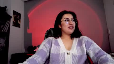 Snapshot of scarlett_sen chatting on 11/04/25, 12:26 Mistress Scarlett online show from 11/04/25, 12:26