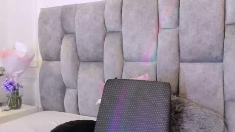 Snapshot of scarlett_sk chatting on 03/20/26, 10:47 Scarlet online show from 03/20/26, 10:47